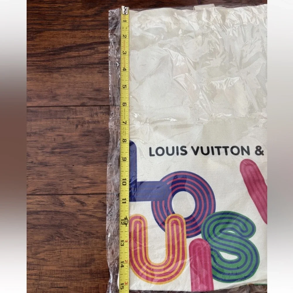 Louis Vuitton Limited Edition  Shenzhen Museum Exhibition Canvas Tote New - Picture 4 of 7